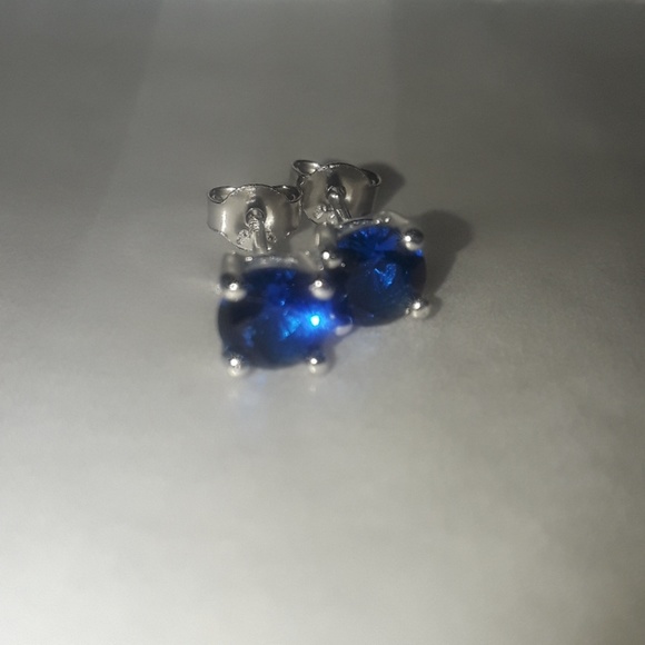 ** Sapphire Blue Topaz Sterling Silver Earrings - Picture 1 of 8